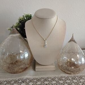 Nadri Retractable Elegant Gold Necklace with Stunning Pendant.